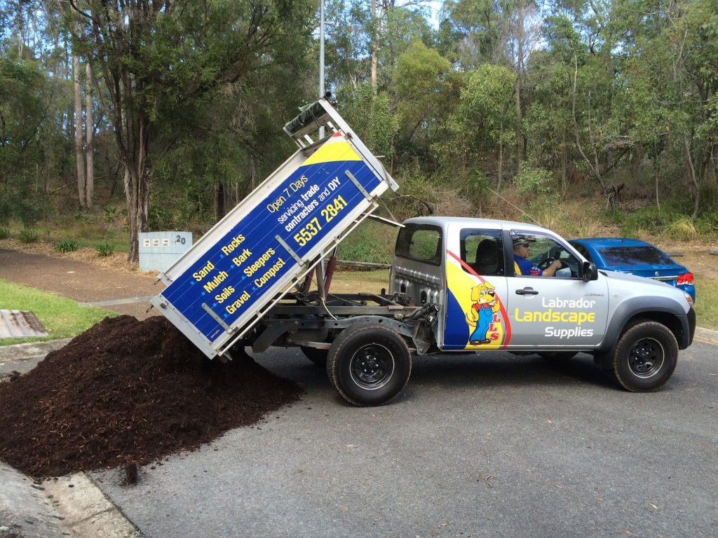 Labrador Landscapes supplying quality soils and mulches.